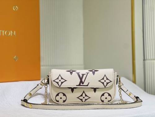 LV Hangbags AAA Women-951