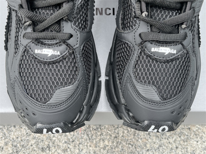 B 17FW Tripe-S High End Sneaker-428