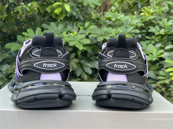 B 17FW Tripe-S High End Sneaker-434
