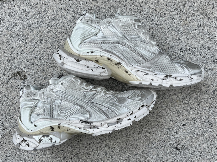 B 17FW Tripe-S High End Sneaker-445