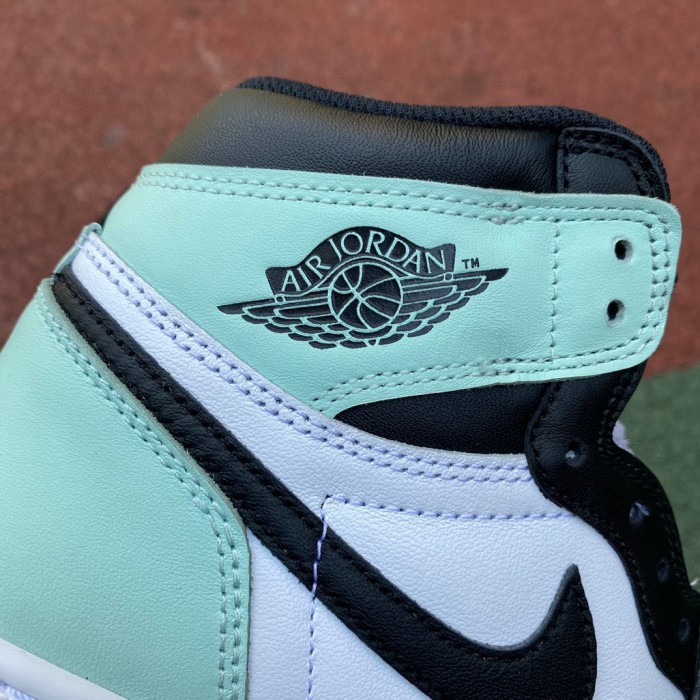 Authentic Air Jordan 1 Retro High lgloo