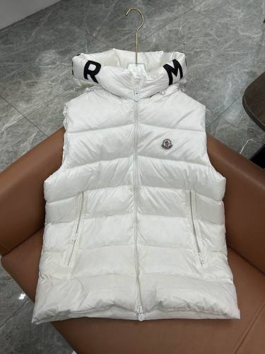 Moncler Down Vest men-132