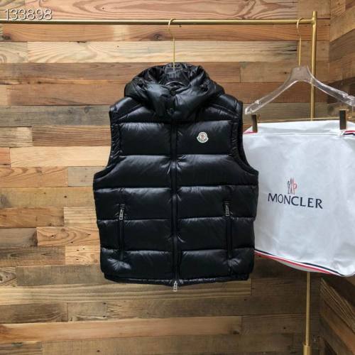 Moncler Down Vest men-142