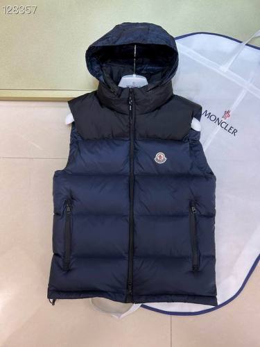 Moncler Down Vest men-143