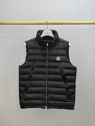 Moncler Down Vest men-126