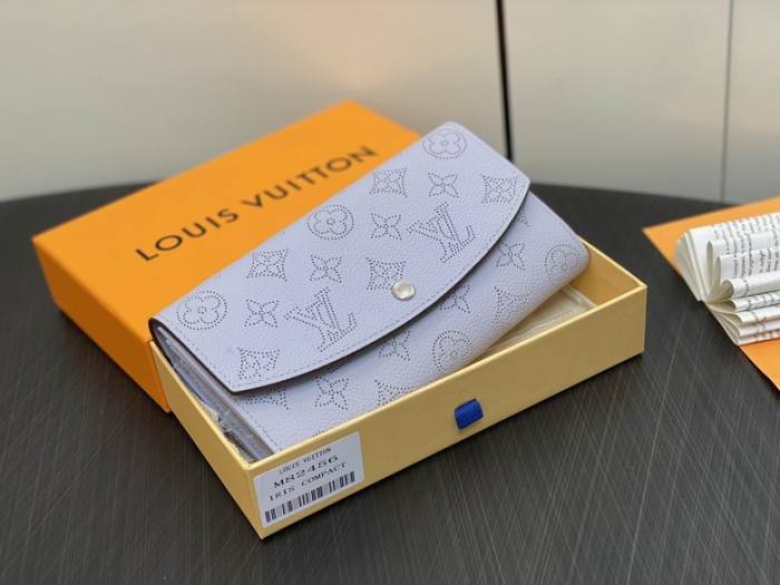 Super Perfect LV Wallet-731