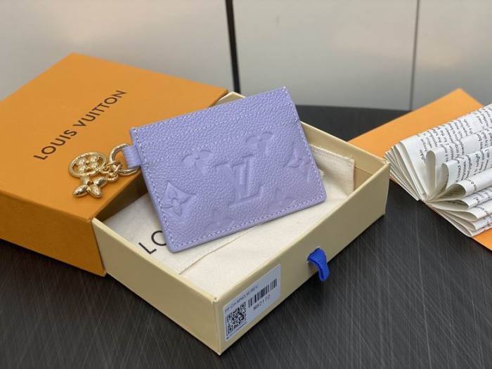 Super Perfect LV Wallet-696