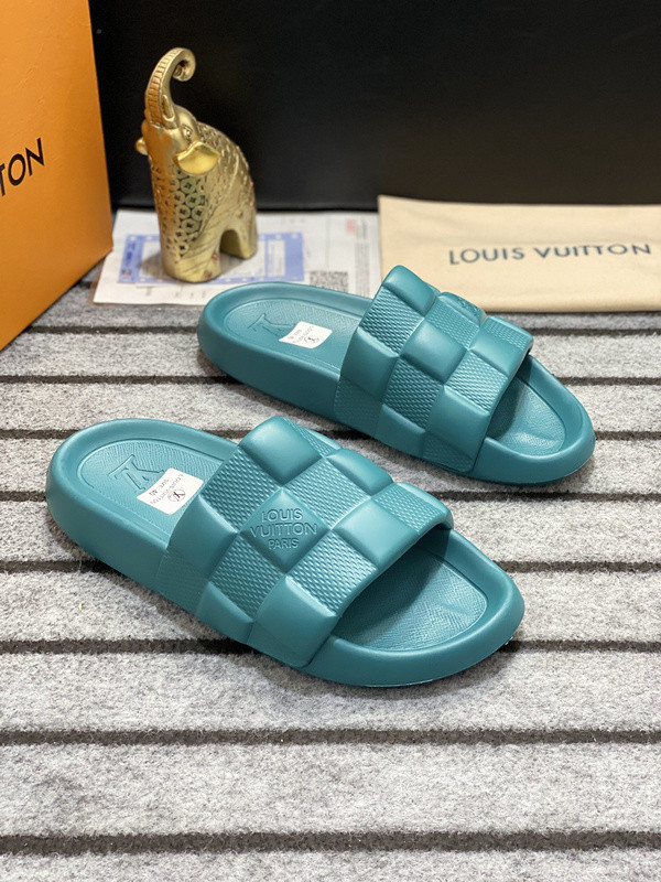 LV women slippers AAA-388