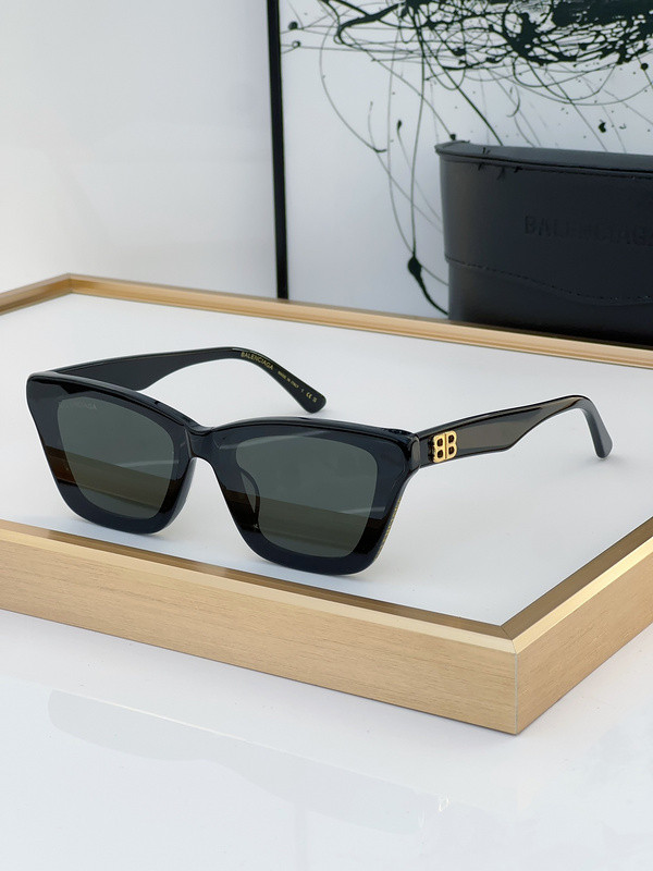 B Sunglasses AAAA-835