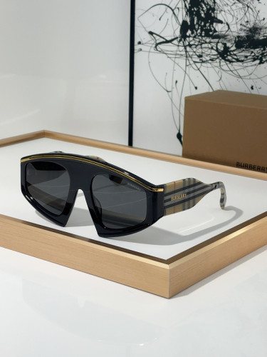 Burberry Sunglasses AAAA-2404