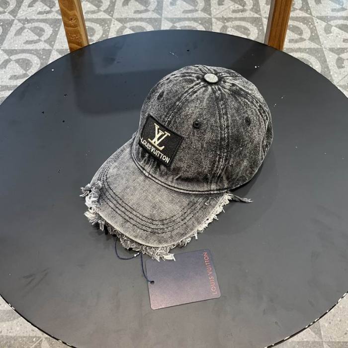 LV Hats AAA-948