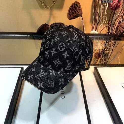 LV Hats AAA-126