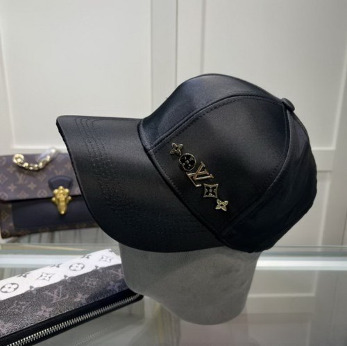LV Hats AAA-447