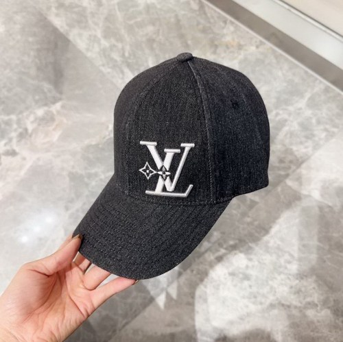 LV Hats AAA-370