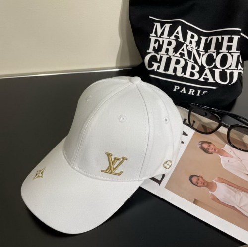 LV Hats AAA-484