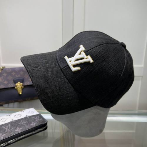 LV Hats AAA-557