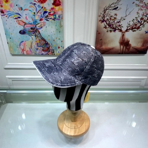 LV Hats AAA-059