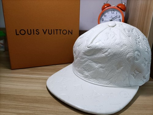 LV Hats AAA-991