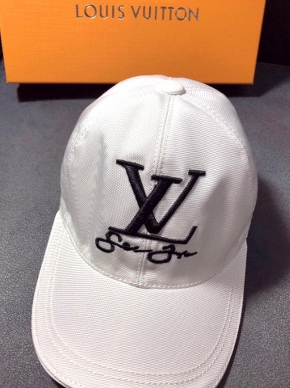 LV Hats AAA-120