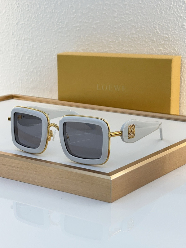 Loewe Sunglasses AAAA-435