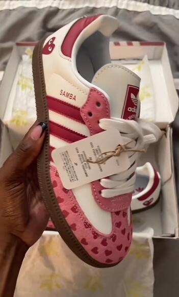 AD Women Shoes-300