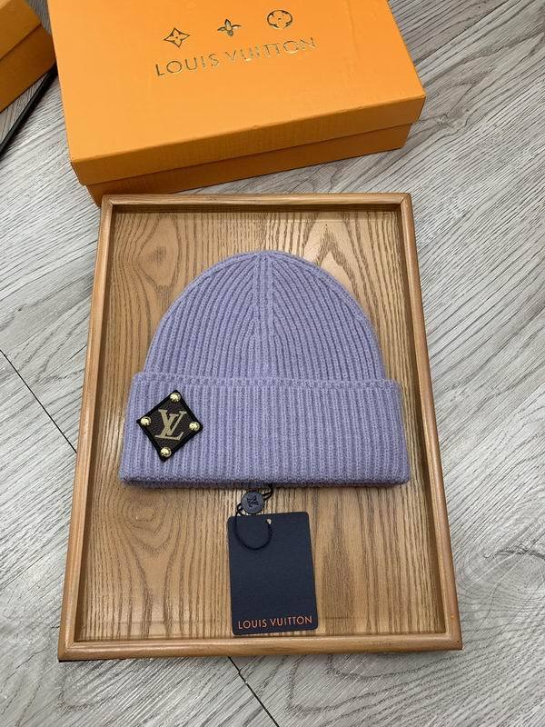 LV Hats AAA-1052