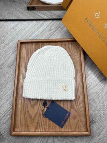 LV Hats AAA-1032