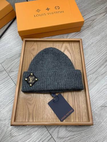 LV Hats AAA-1062