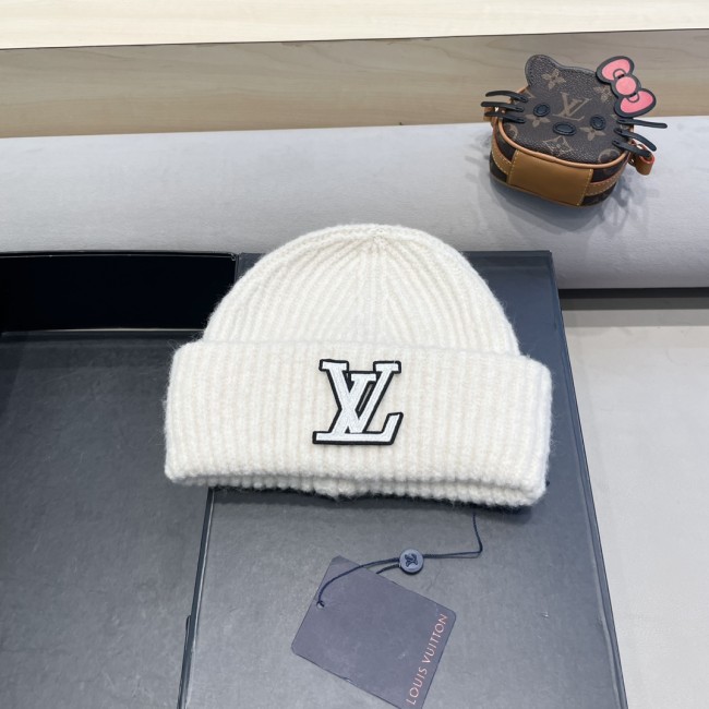 LV Hats AAA-999