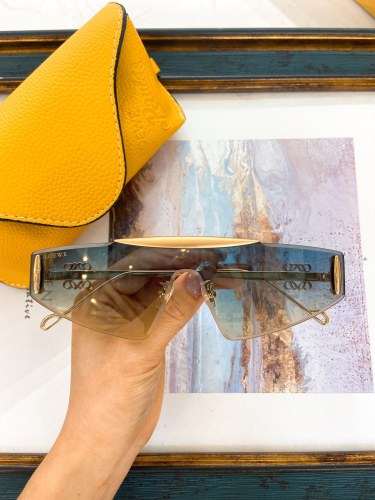 Loewe Sunglasses AAAA-529