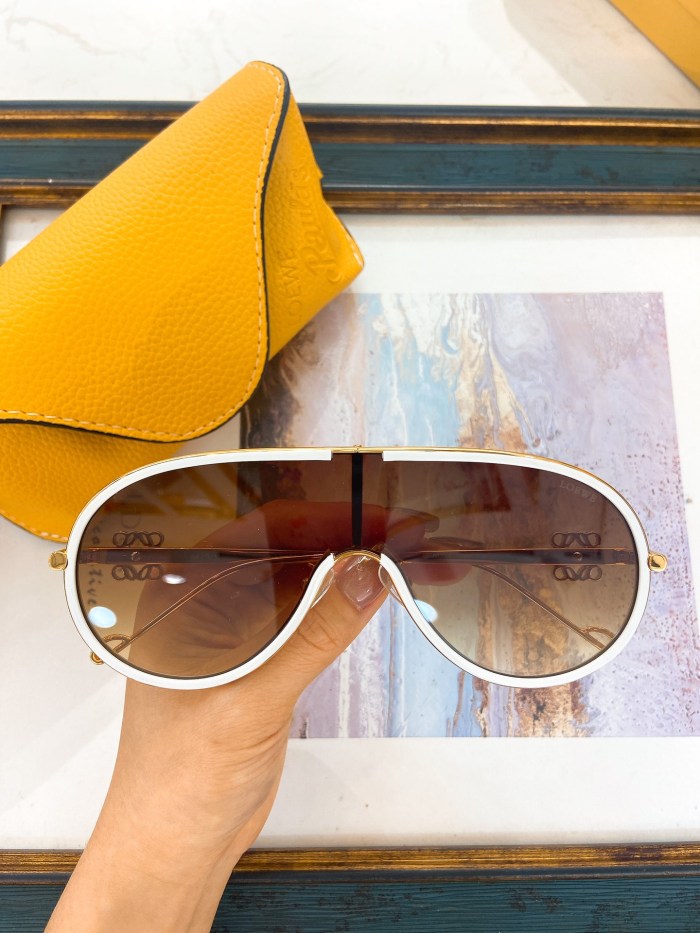 Loewe Sunglasses AAAA-576