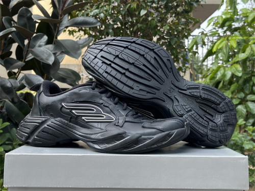 B 17FW Tripe-S High End Sneaker-606