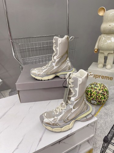 B 17FW Tripe-S High End Sneaker-618