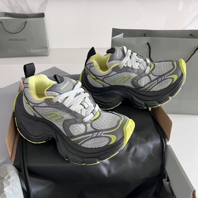 B 17FW Tripe-S High End Sneaker-634