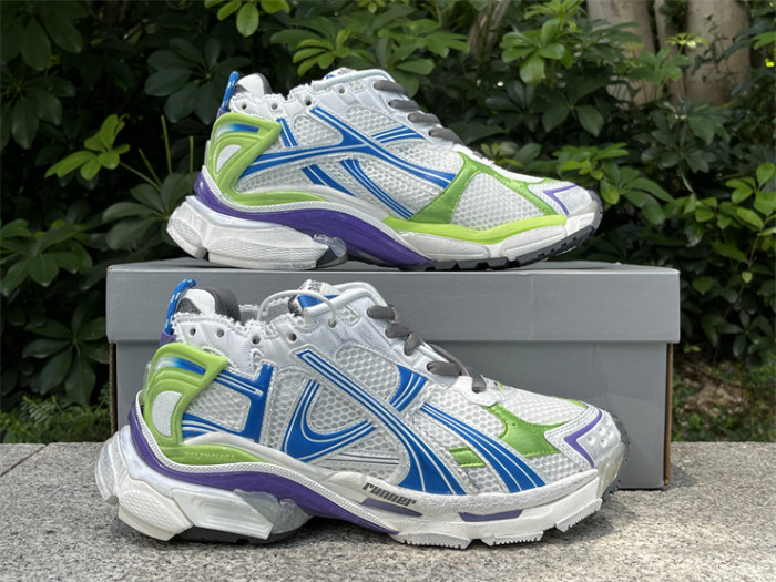 B 17FW Tripe-S High End Sneaker-647
