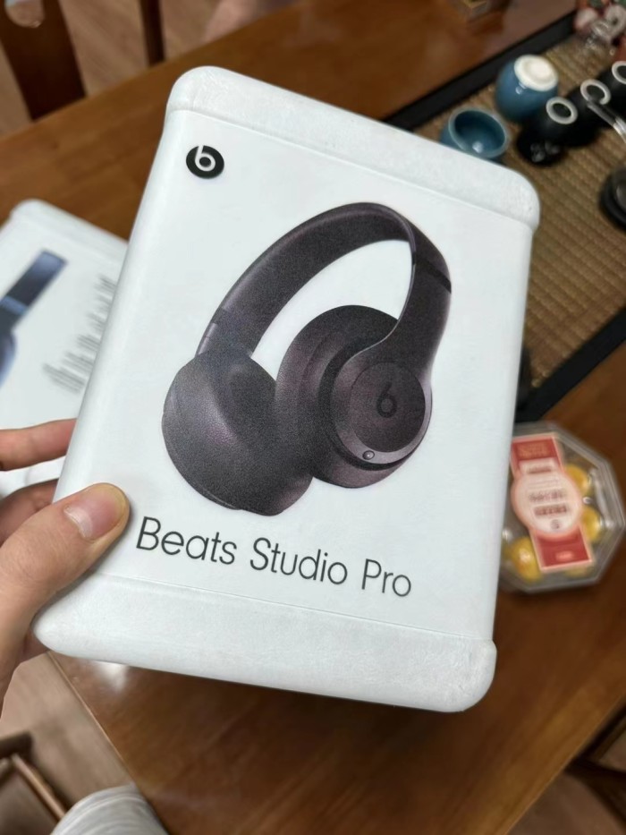 Beats Studio PRO noise reduction