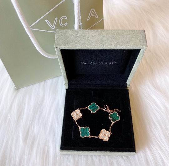 Van Cleef & Arpels bracelet-075