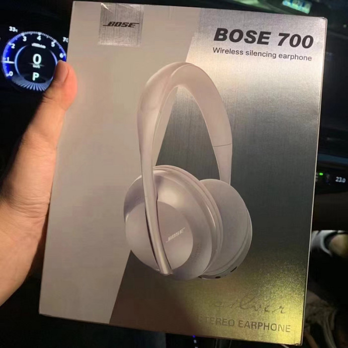 Bose 700