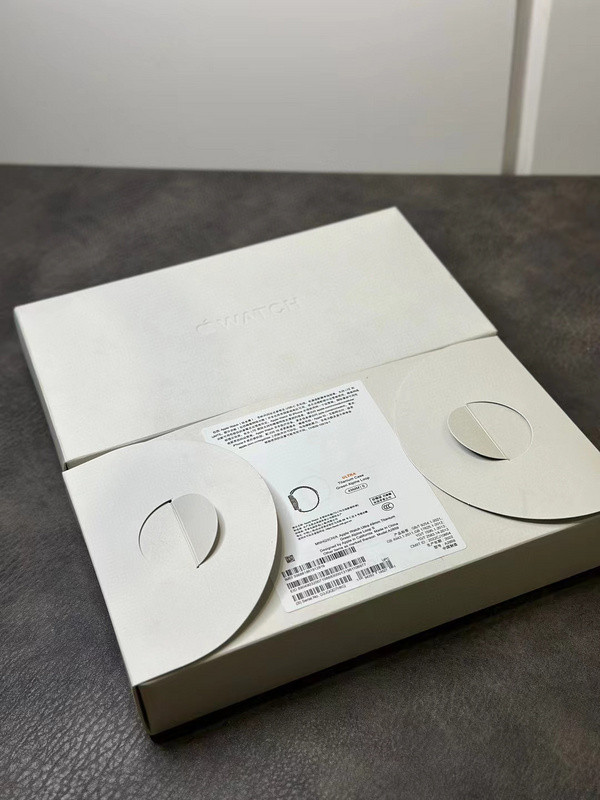 Apple Watch Series 8 Apple Watch Ultra