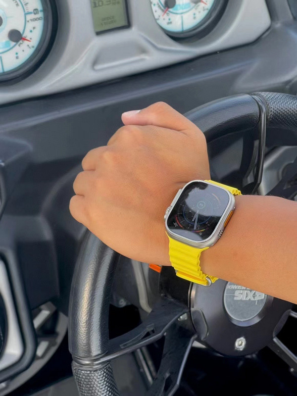 Apple Watch Series 8 Apple Watch Ultra