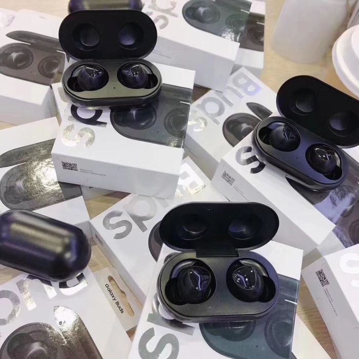 SAMSUNG BUDS