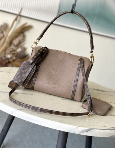 LV High End Quality Bag-2367