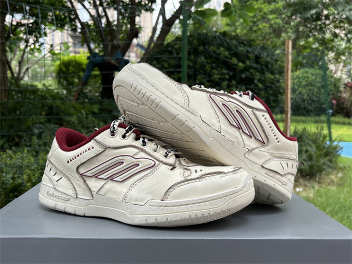 B 17FW Tripe-S High End Sneaker-660