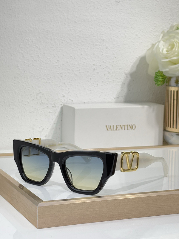 V Sunglasses AAAA-646