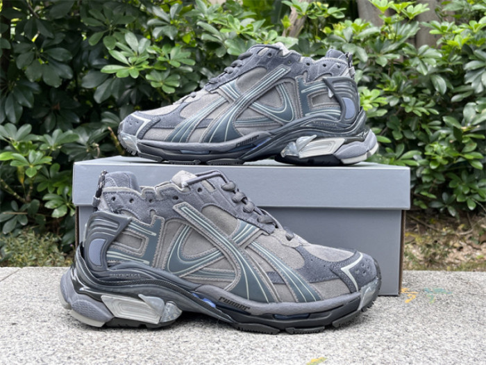 B 17FW Tripe-S High End Sneaker-667