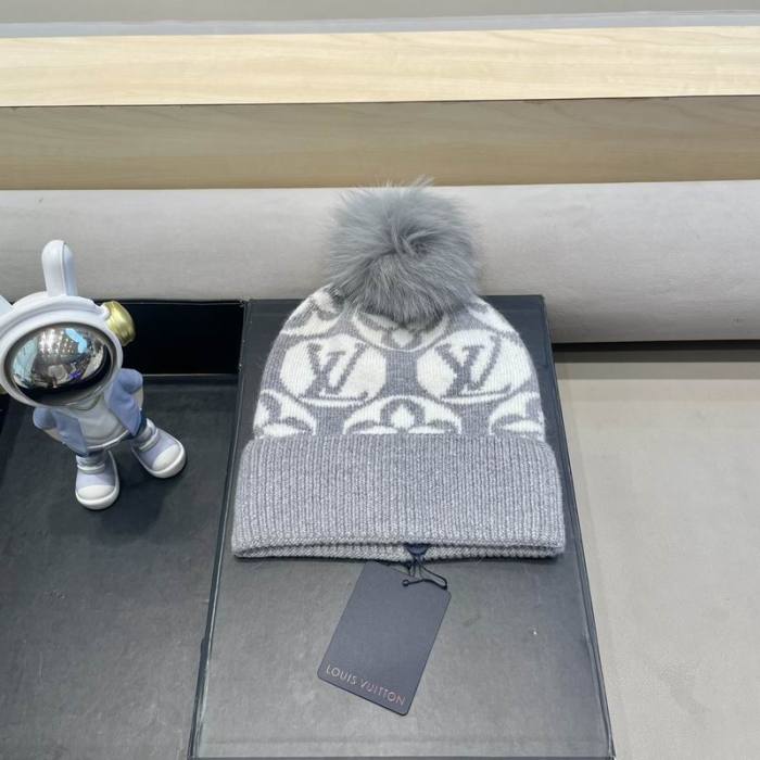 LV Hats AAA-1636