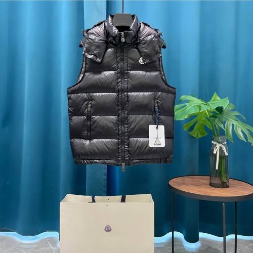 Moncler Down Vest men-169