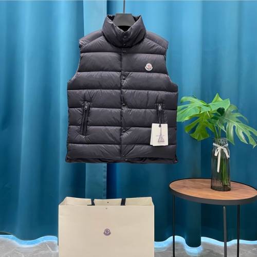 Moncler Down Vest men-173
