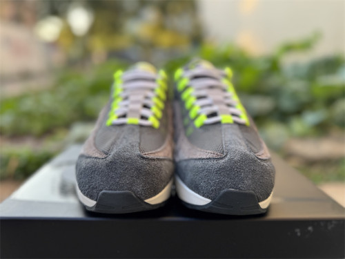 Authentic Nike Air Max 95 OG Reverse Gradient Neon