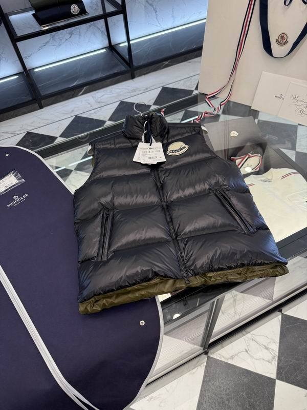 Moncler Down Vest men-181